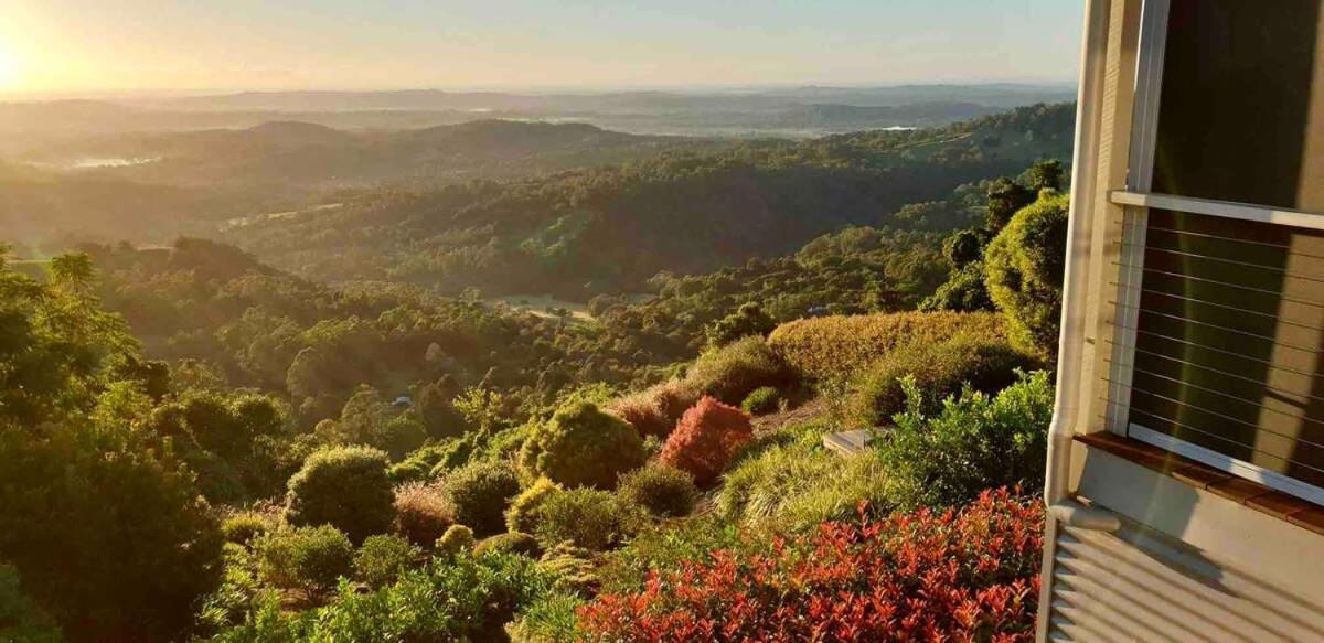Flaxton Garden Home With Spectacular Coastal Views Montville Zewnętrze zdjęcie
